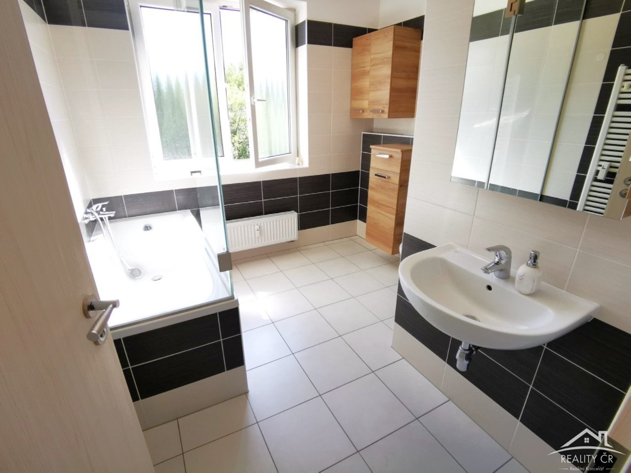 tn_zoom_filename_19385